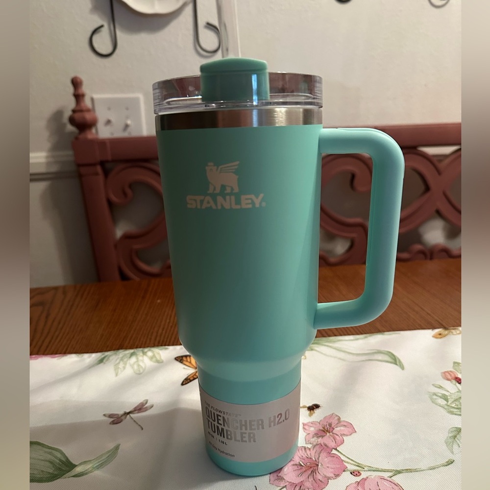Stanley Quencher H2.0 Tumbler - Mint Green